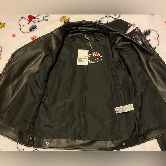 FOREVER 21 | Hello Kitty & Friends Moto Jacket - Picture 6 of 6